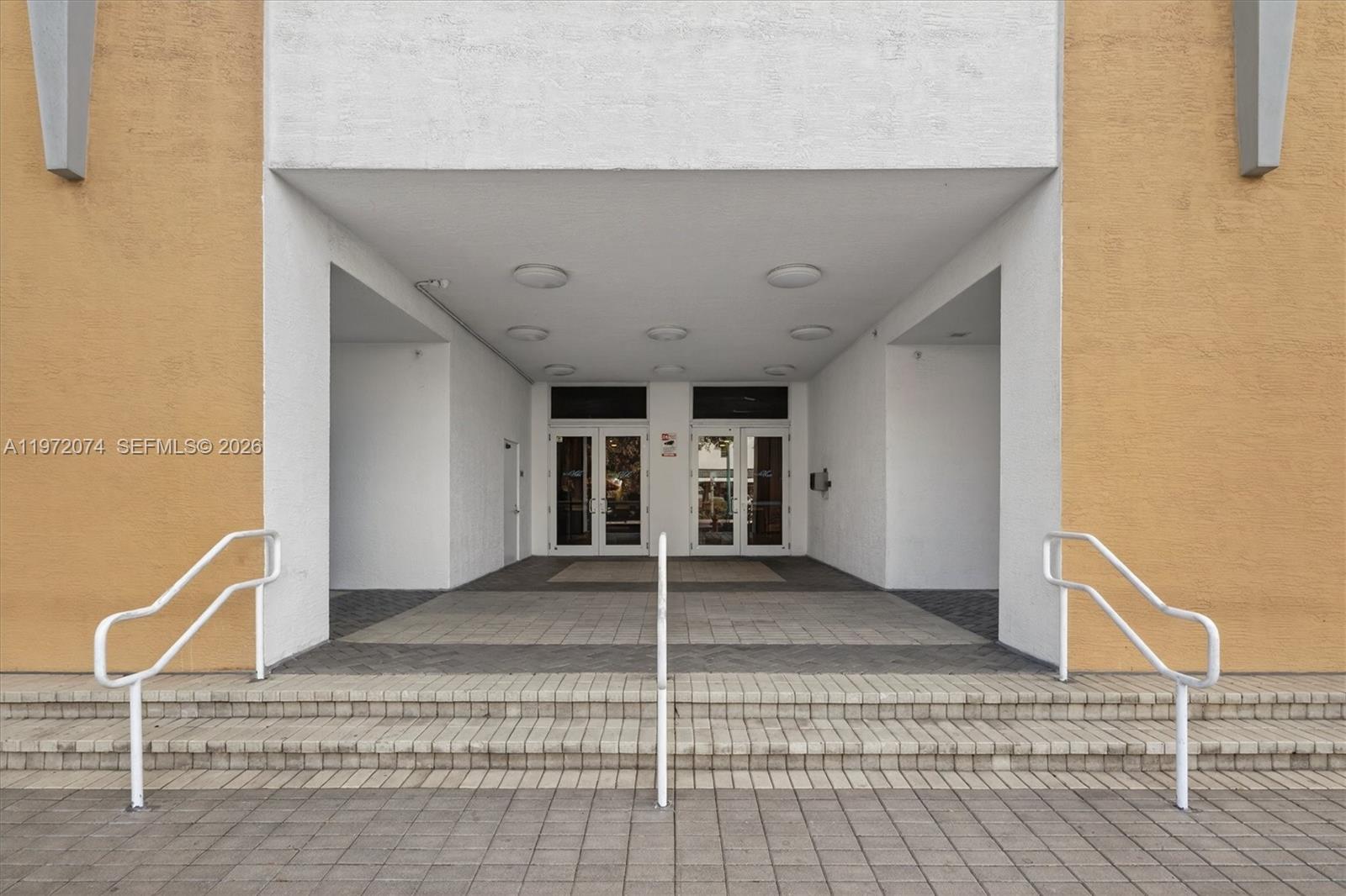 900 SW 8th St #505 Miami, FL 33130