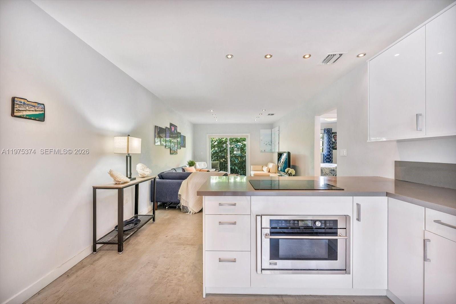 1821 Jefferson Ave #301 Miami Beach, FL 33139