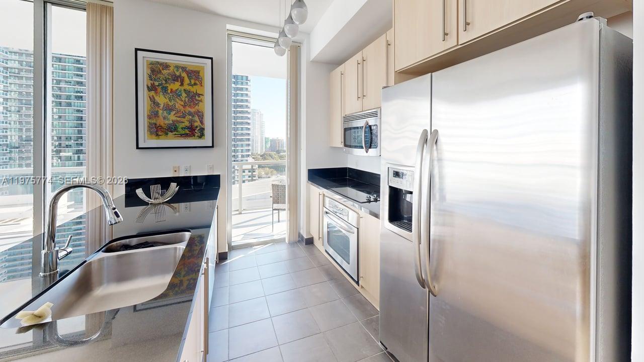 image Axis on Brickell South3