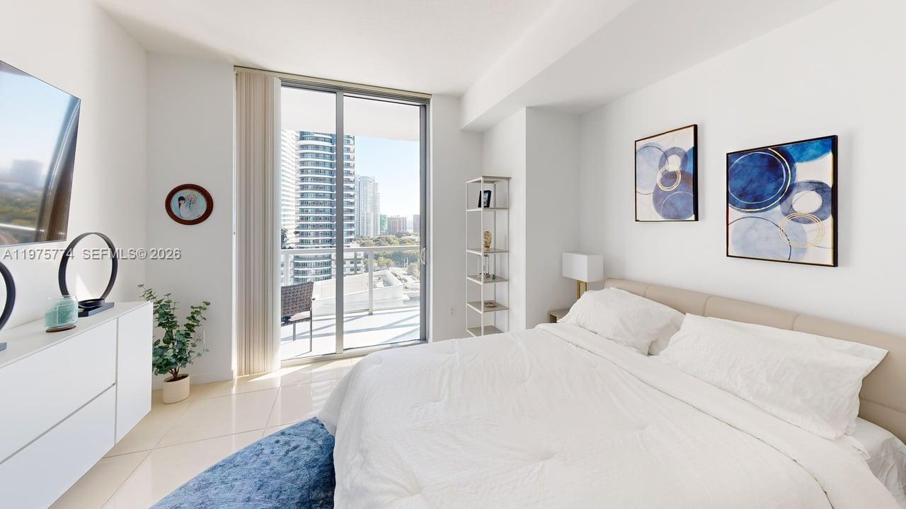 image Axis on Brickell South7