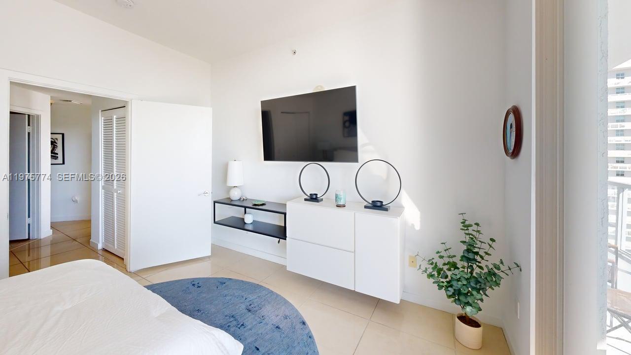 image Axis on Brickell South8