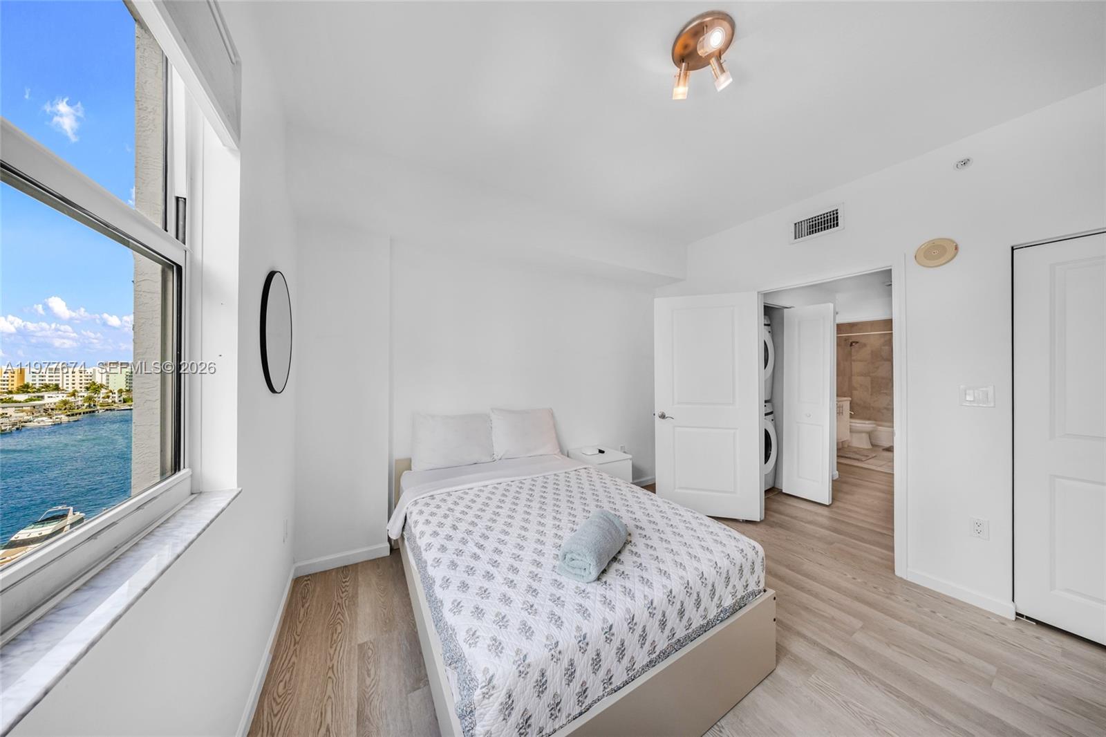 7910 Harbor Is Dr #901 North Bay Village, FL 33141