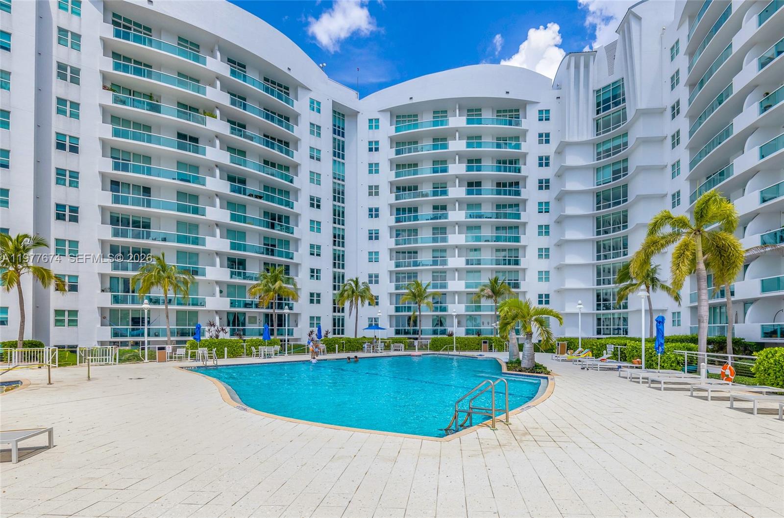 7910 Harbor Is Dr #901 North Bay Village, FL 33141