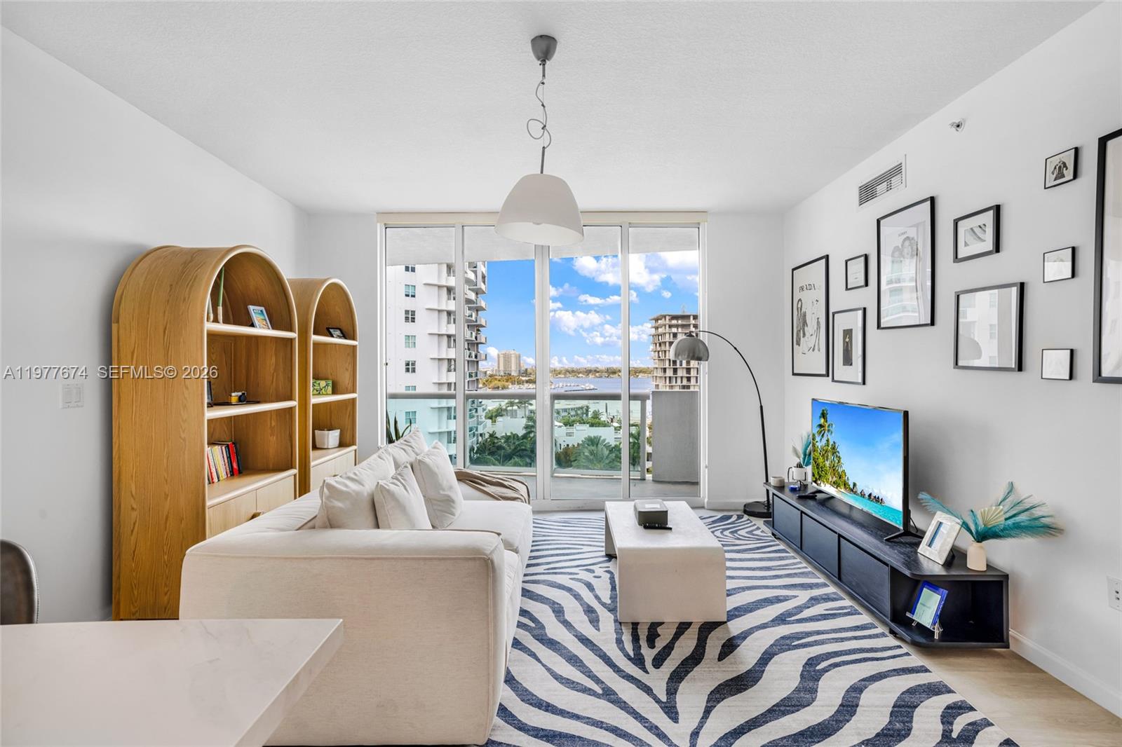 7910 Harbor Is Dr #901 North Bay Village, FL 33141