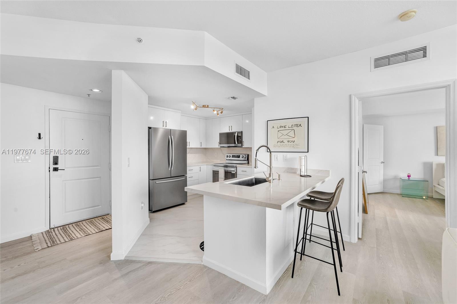 7910 Harbor Is Dr #901 North Bay Village, FL 33141