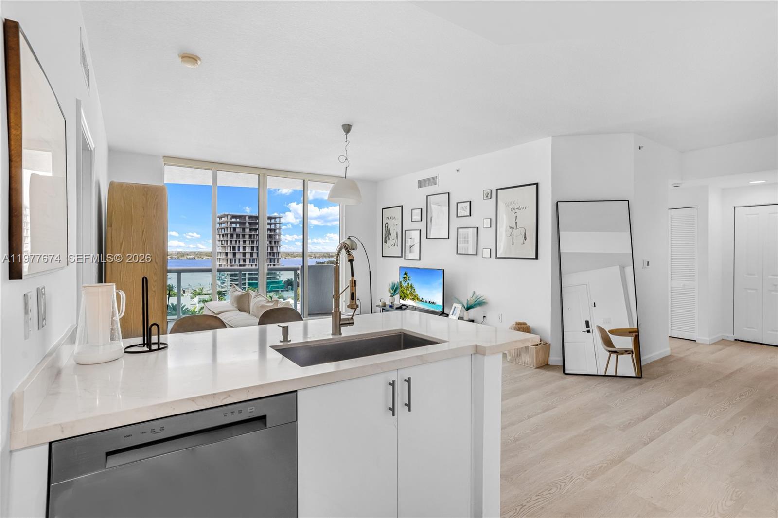 7910 Harbor Is Dr #901 North Bay Village, FL 33141