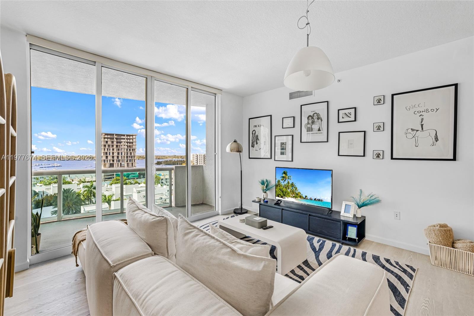 7910 Harbor Is Dr #901 North Bay Village, FL 33141