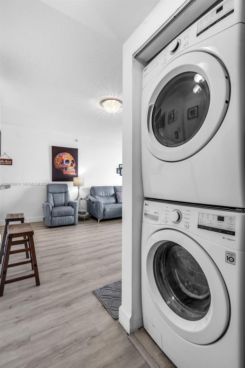 900 SW 8th St #1603 Miami, FL 33130