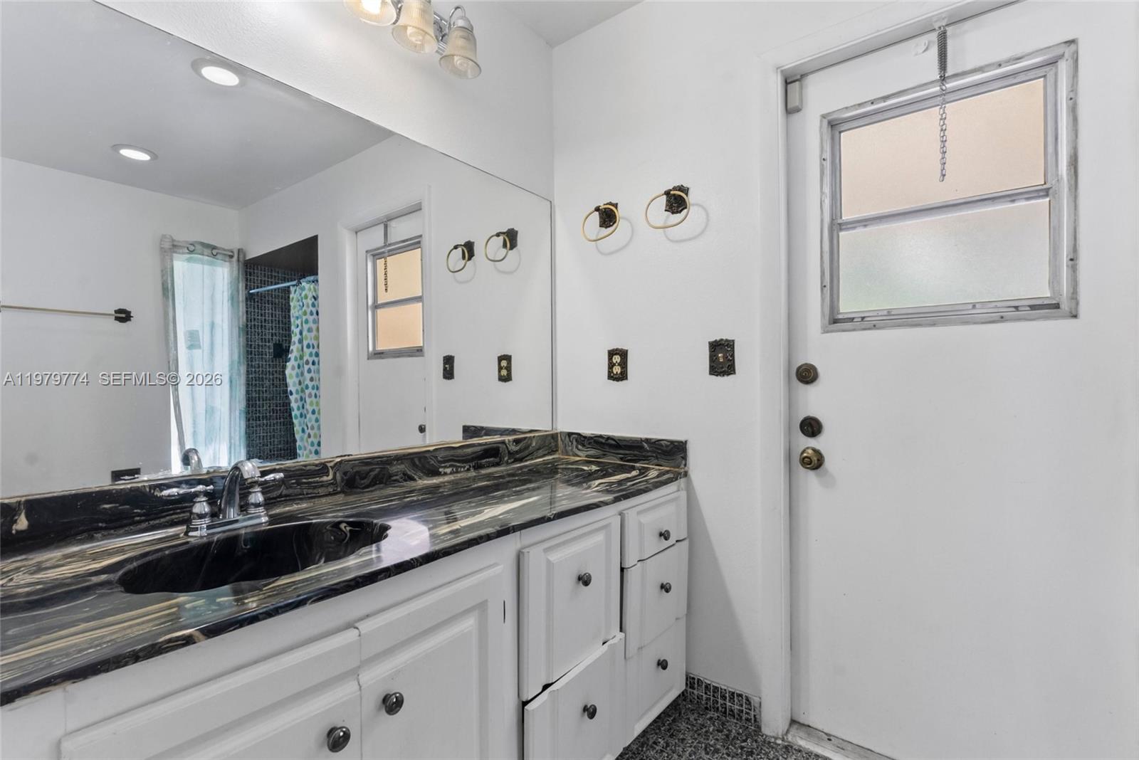 8310 SW 26th Pl Davie, FL 33328