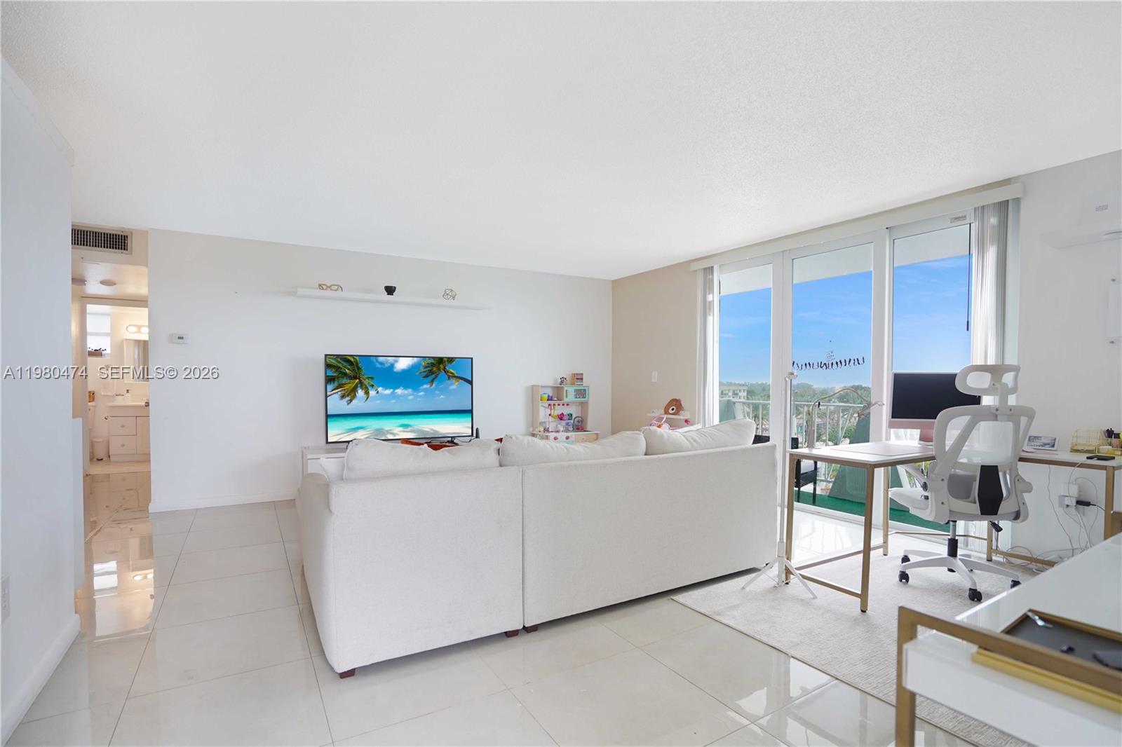 7133 Bay Dr #601 Miami Beach, FL 33141