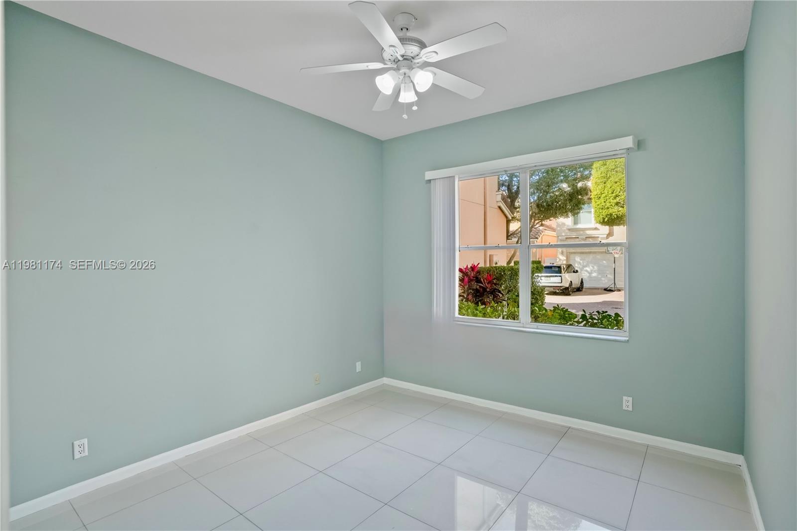 3728 NE 208th Ter Aventura, FL 33180