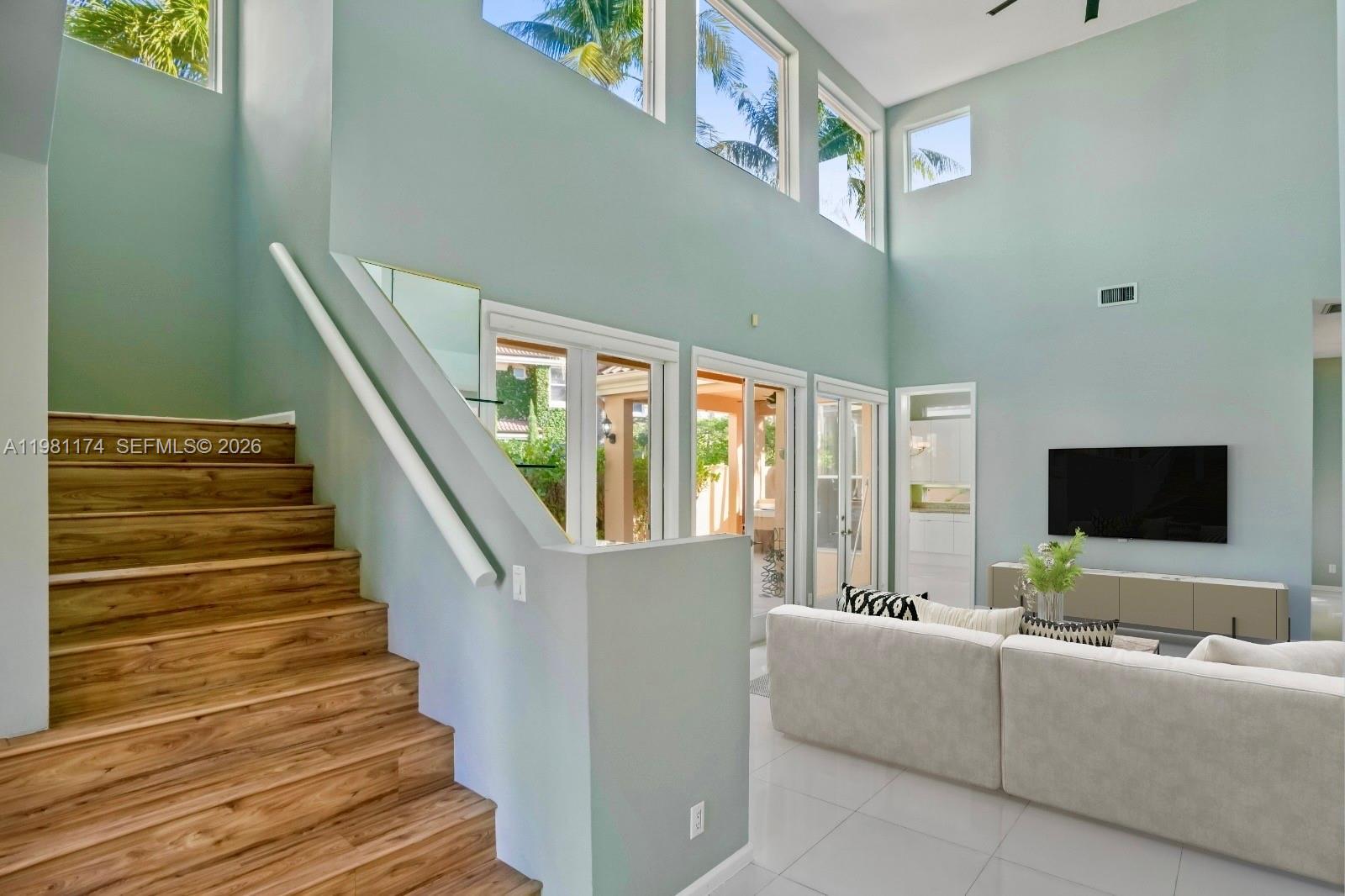 3728 NE 208th Ter Aventura, FL 33180