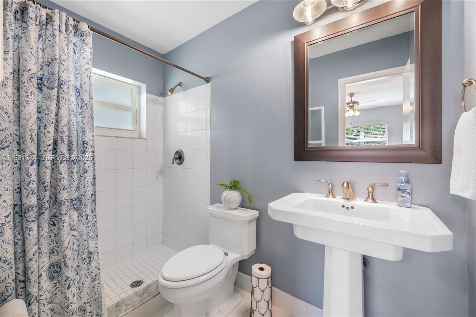 18044 SW 89th Pl Palmetto Bay, FL 33157