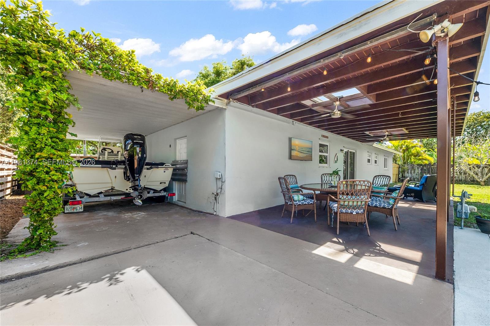 18044 SW 89th Pl Palmetto Bay, FL 33157