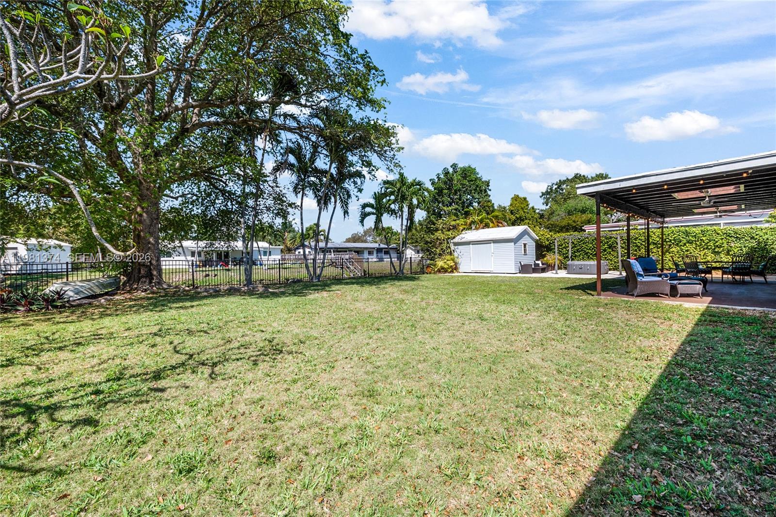 18044 SW 89th Pl Palmetto Bay, FL 33157