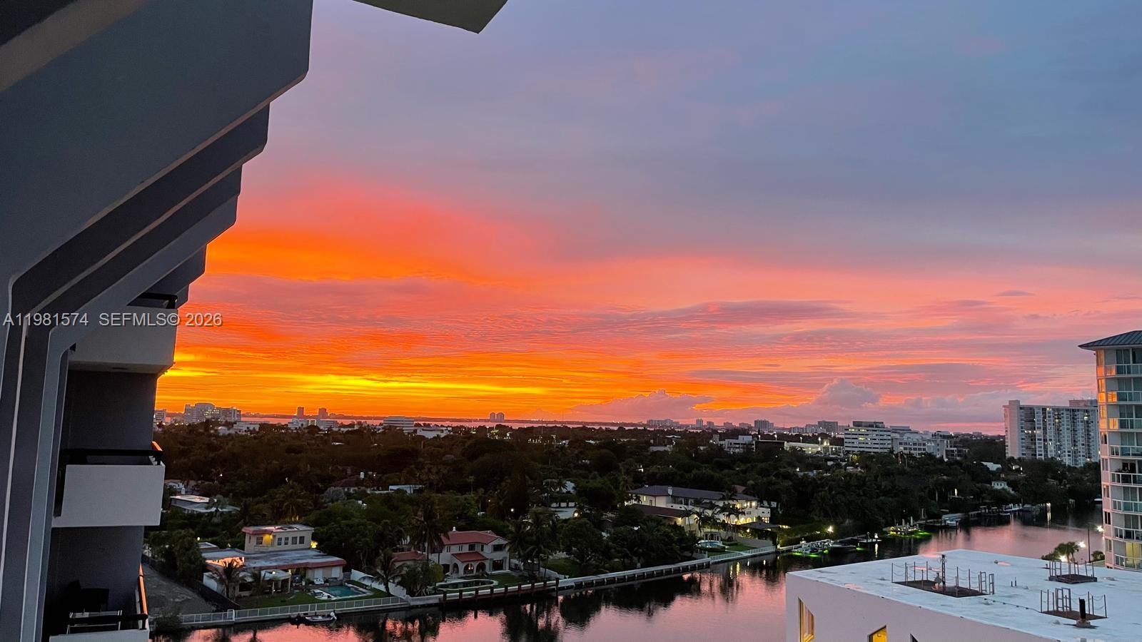 3200 Collins Ave #10-1 Miami Beach, FL 33140