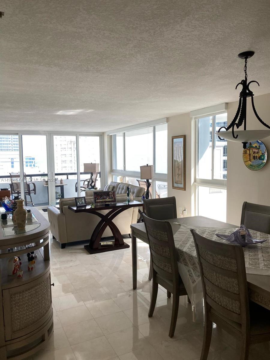 3200 Collins Ave #10-1 Miami Beach, FL 33140