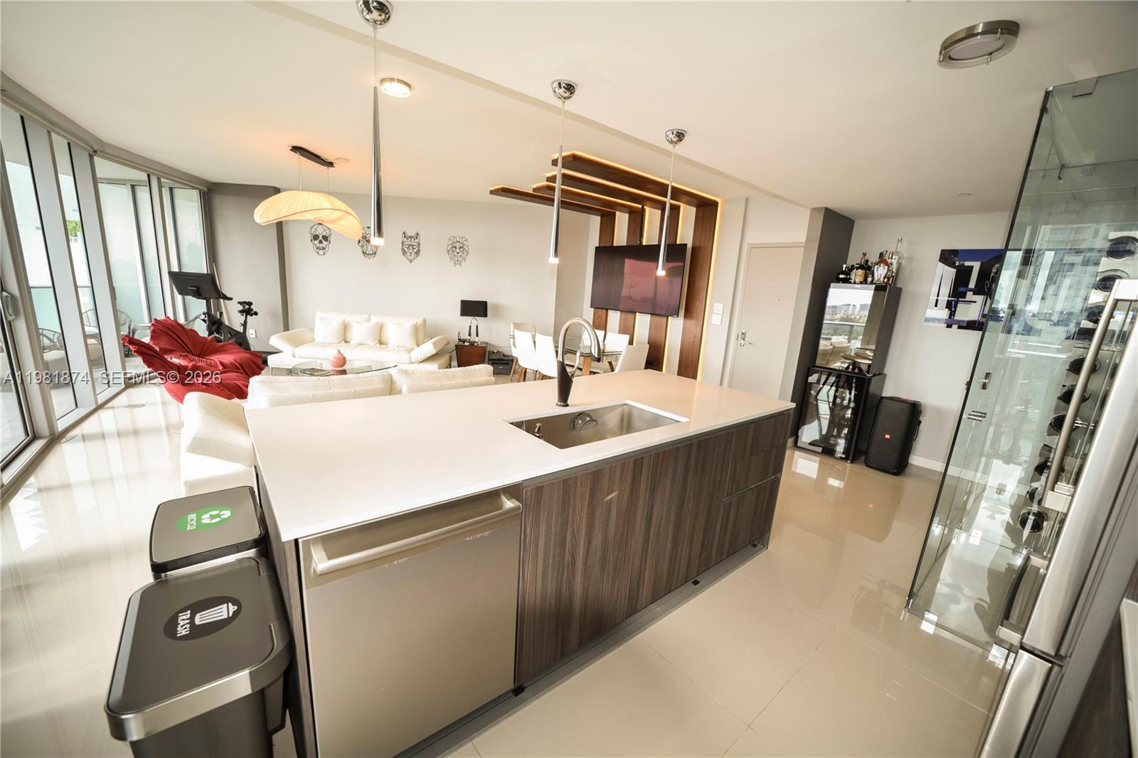 488 NE 18th St #1000 Miami, FL 33132