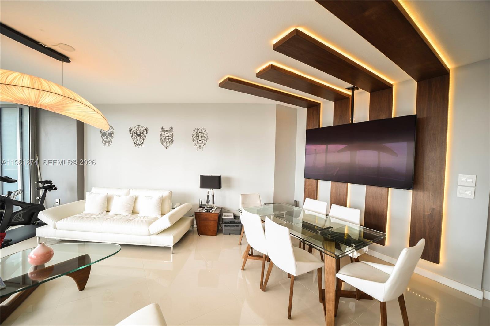 488 NE 18th St #1000 Miami, FL 33132