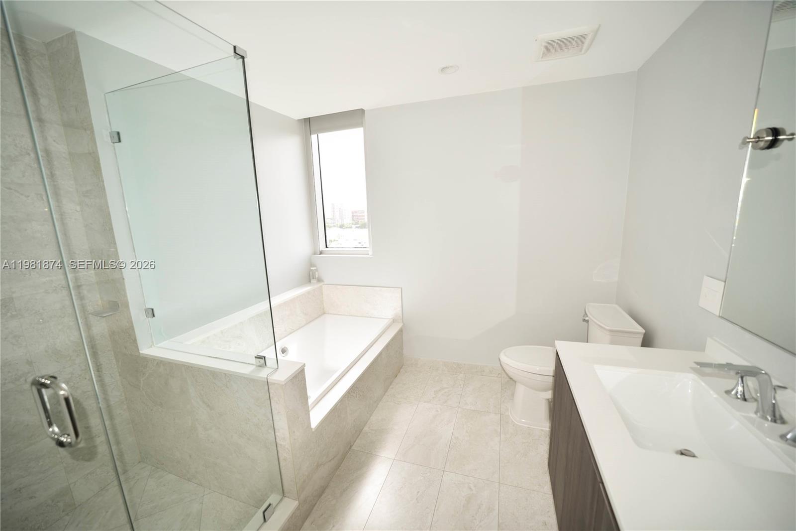 488 NE 18th St #1000 Miami, FL 33132