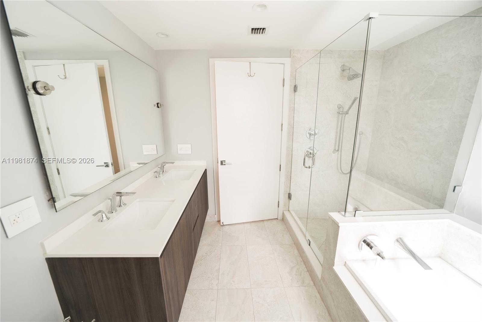 488 NE 18th St #1000 Miami, FL 33132