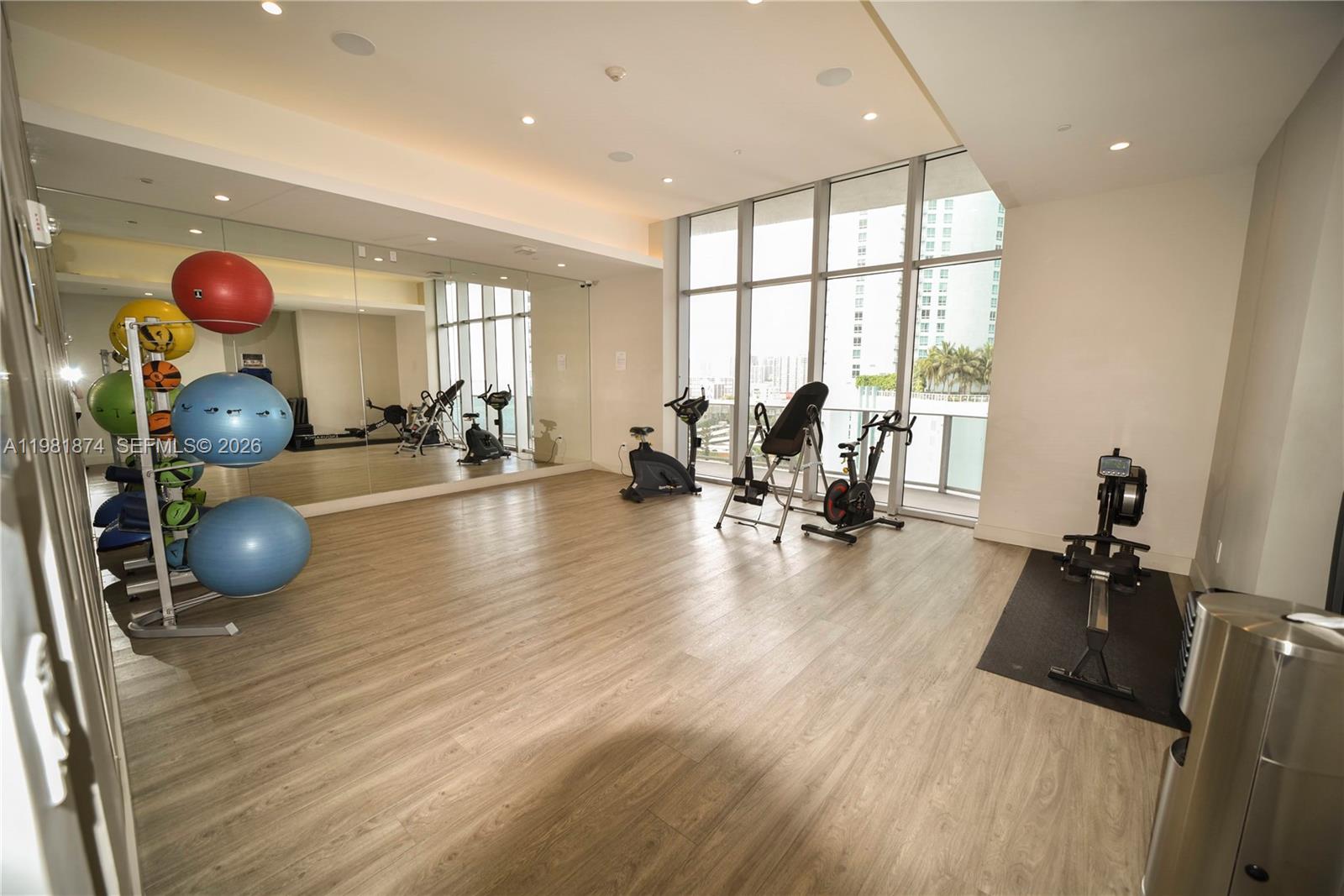 488 NE 18th St #1000 Miami, FL 33132