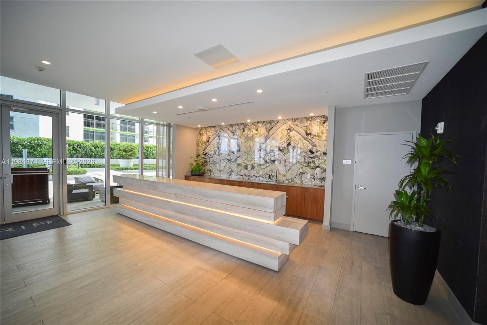 488 NE 18th St #1000 Miami, FL 33132