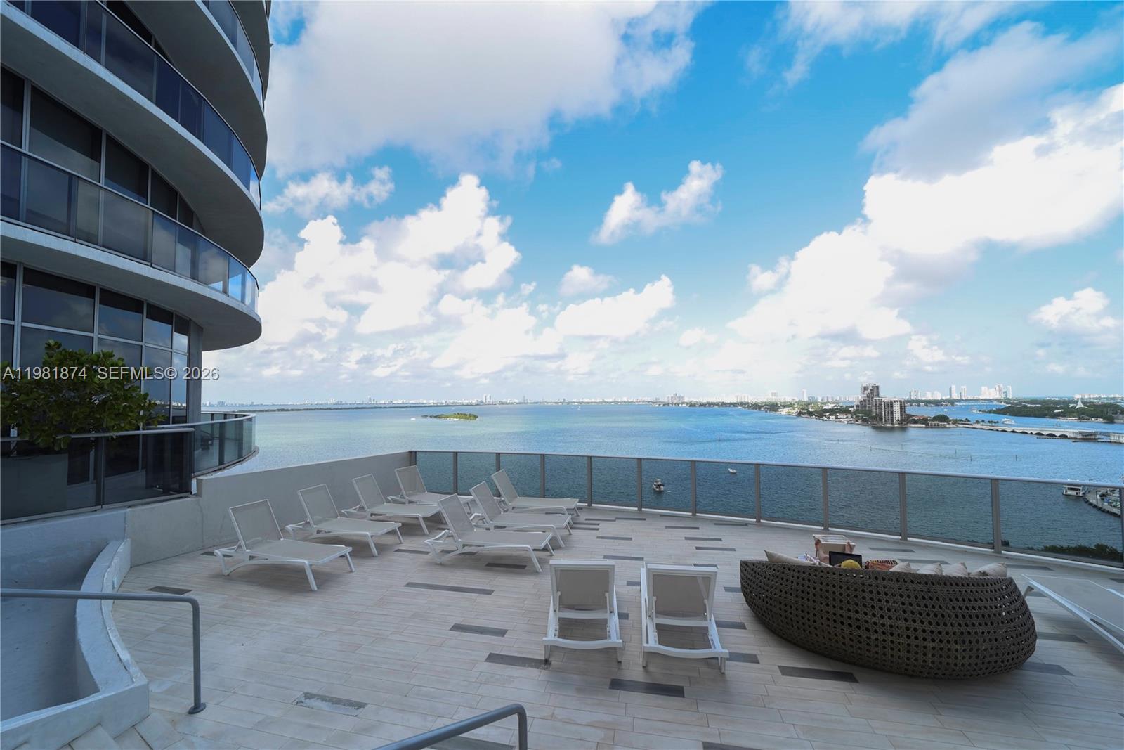 488 NE 18th St #1000 Miami, FL 33132