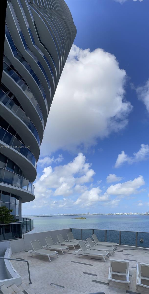 488 NE 18th St #1000 Miami, FL 33132