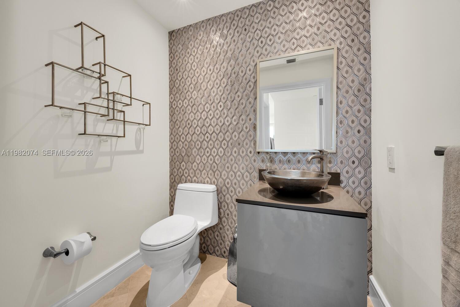 2645 S Bayshore Dr #1802 Miami, FL 33133