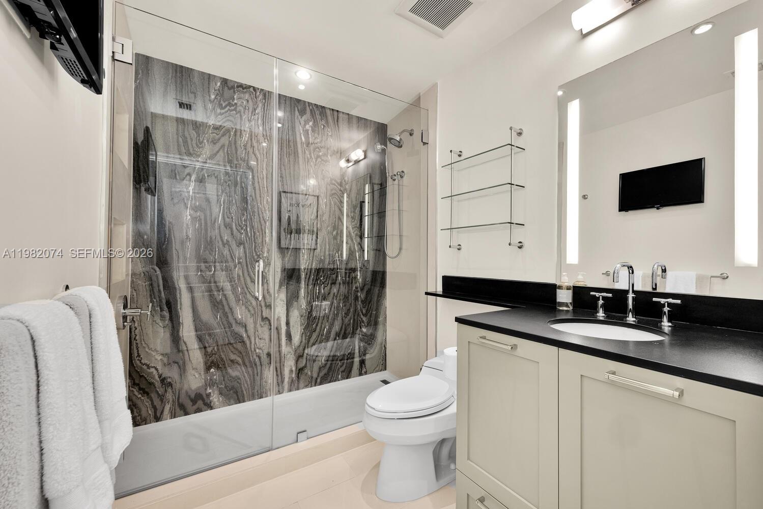 2645 S Bayshore Dr #1802 Miami, FL 33133