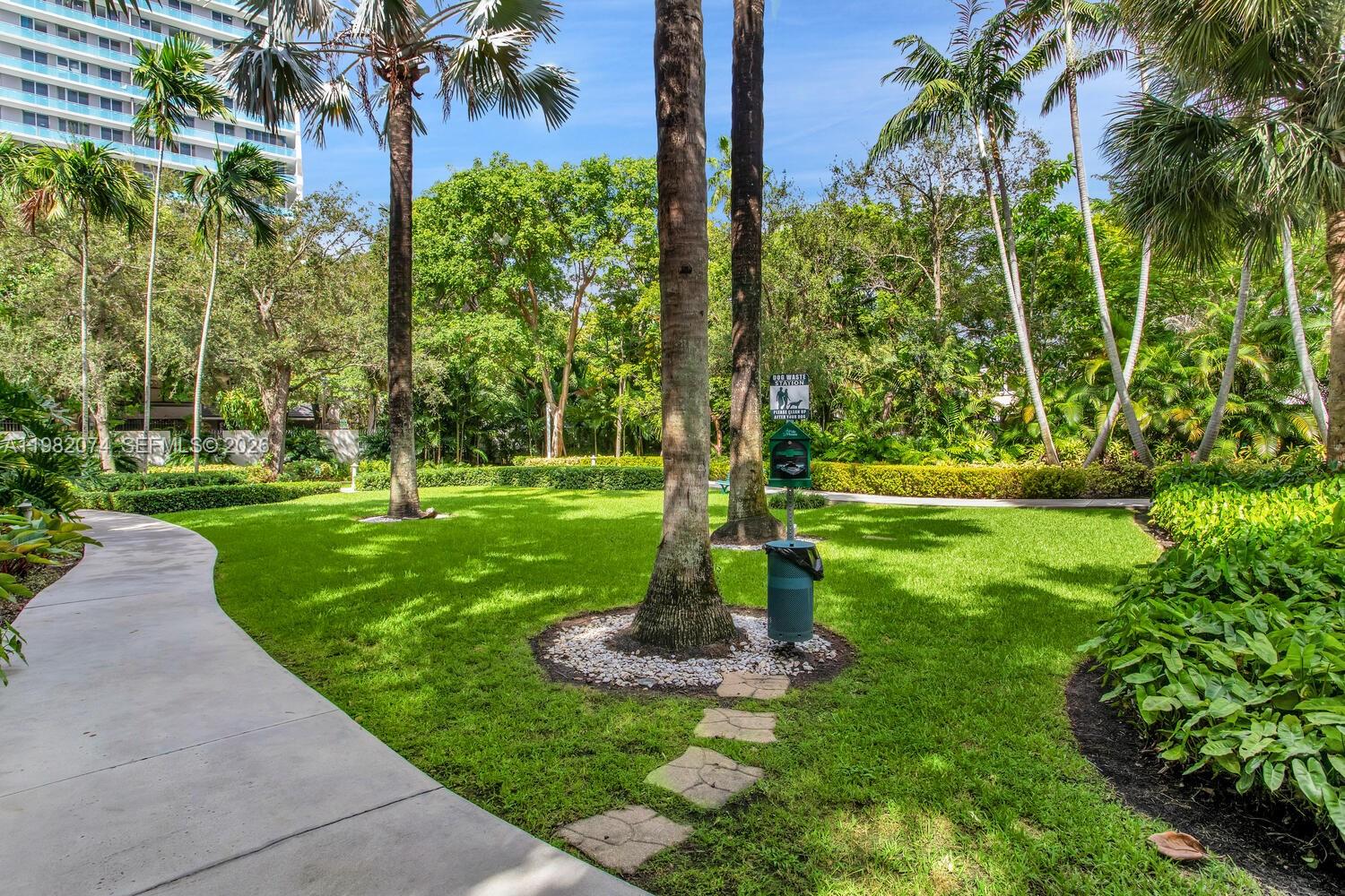 2645 S Bayshore Dr #1802 Miami, FL 33133