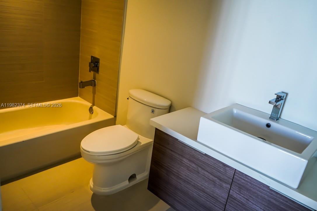 1010 SW 2nd Ave #1007 Miami, FL 33130