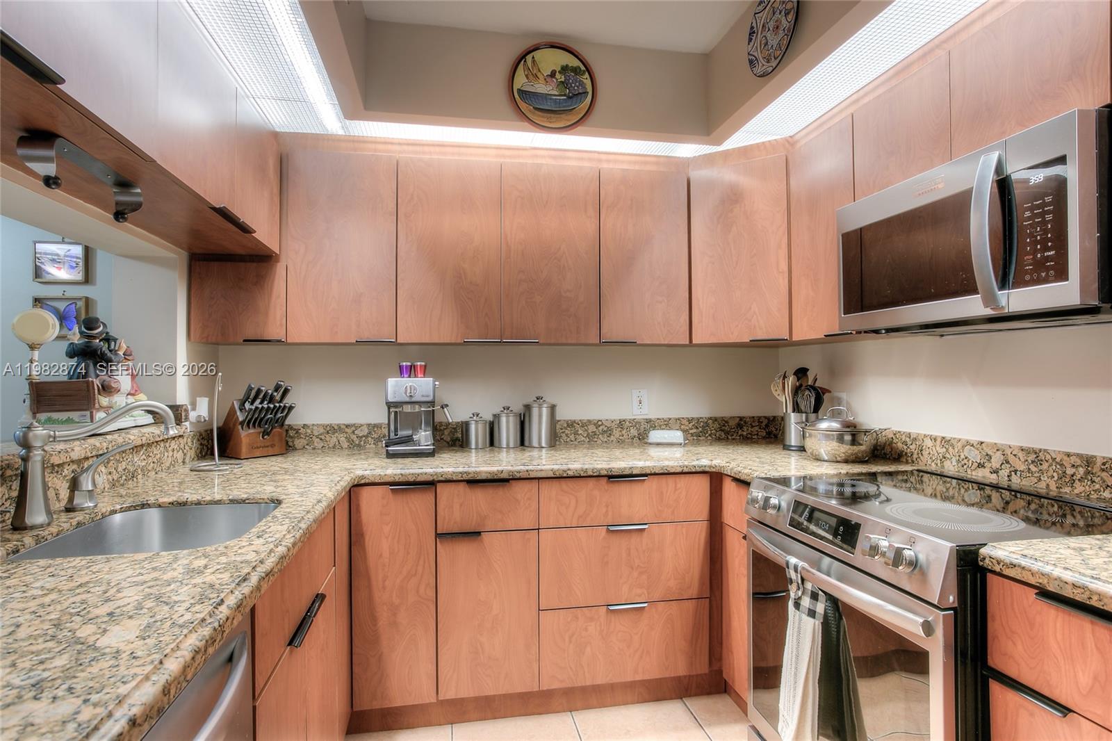 901 SW 141st Ave #102M Pembroke Pines, FL 33027