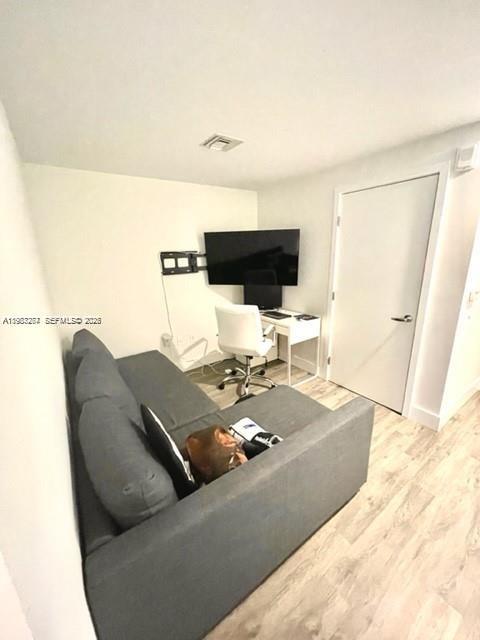 16385 Biscayne Blvd #2702 North Miami Beach, FL 33160