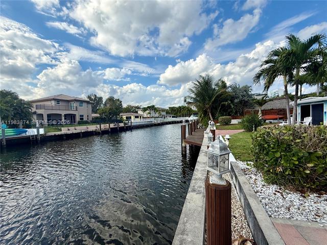 201 SE 3rd Ave Pompano Beach, FL 33060