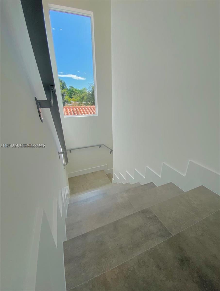 3653 SW 25th St #3653 Miami, FL 33133