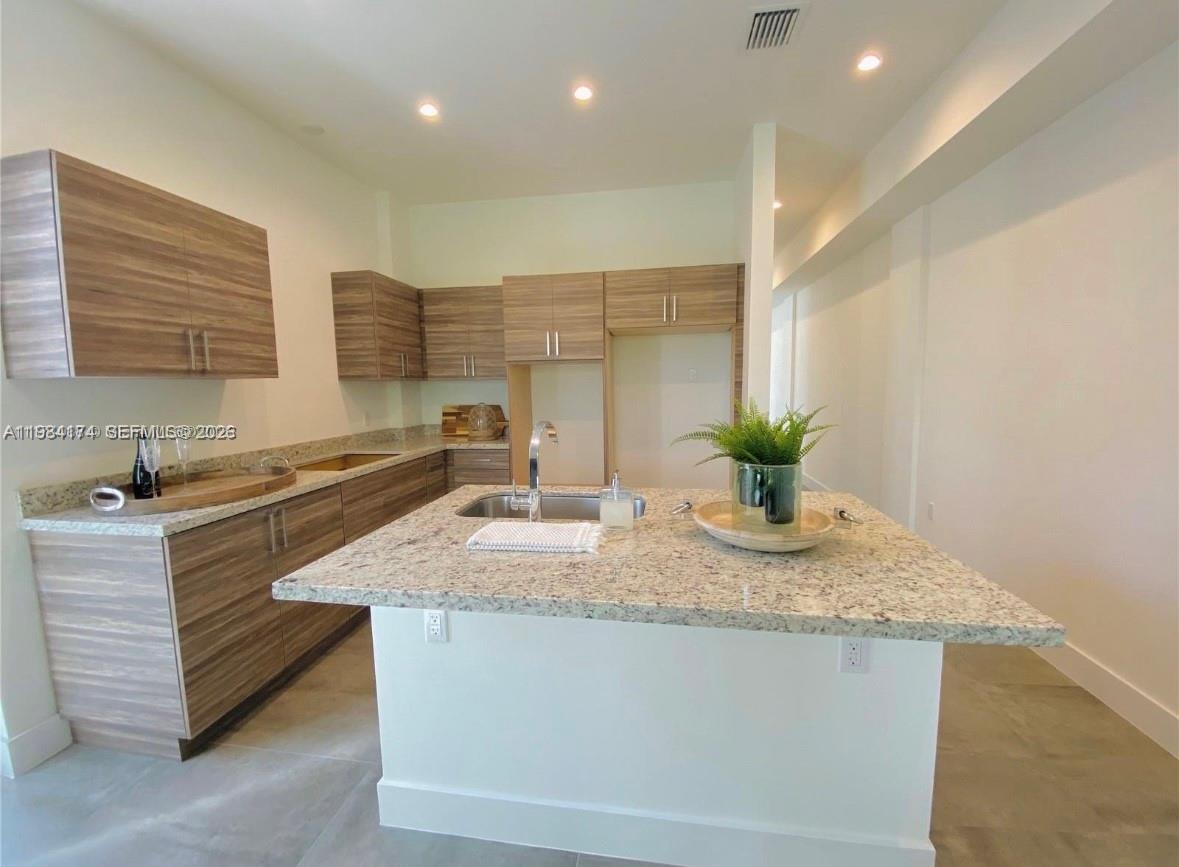 3653 SW 25th St #3653 Miami, FL 33133