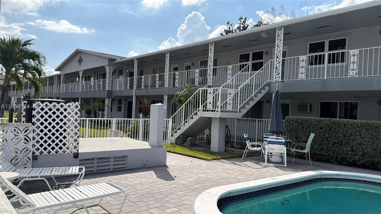 630 Layne Blvd #215 Hallandale Beach, FL 33009