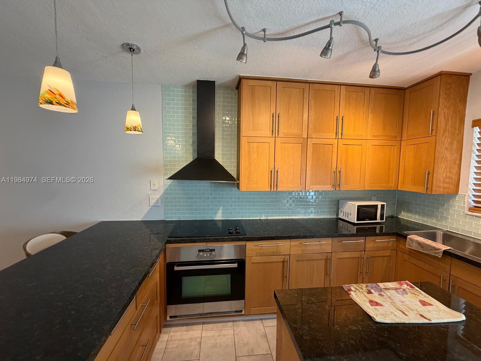 630 Layne Blvd #215 Hallandale Beach, FL 33009