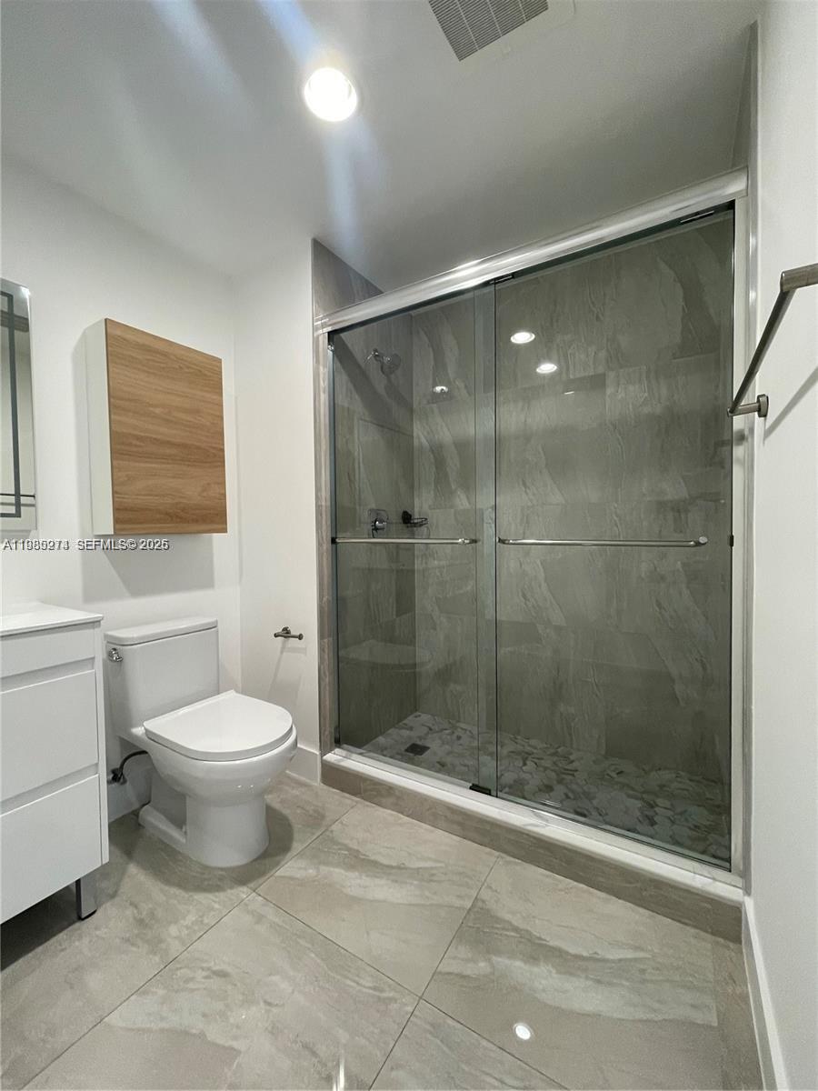 image Ten Aragon Condo10