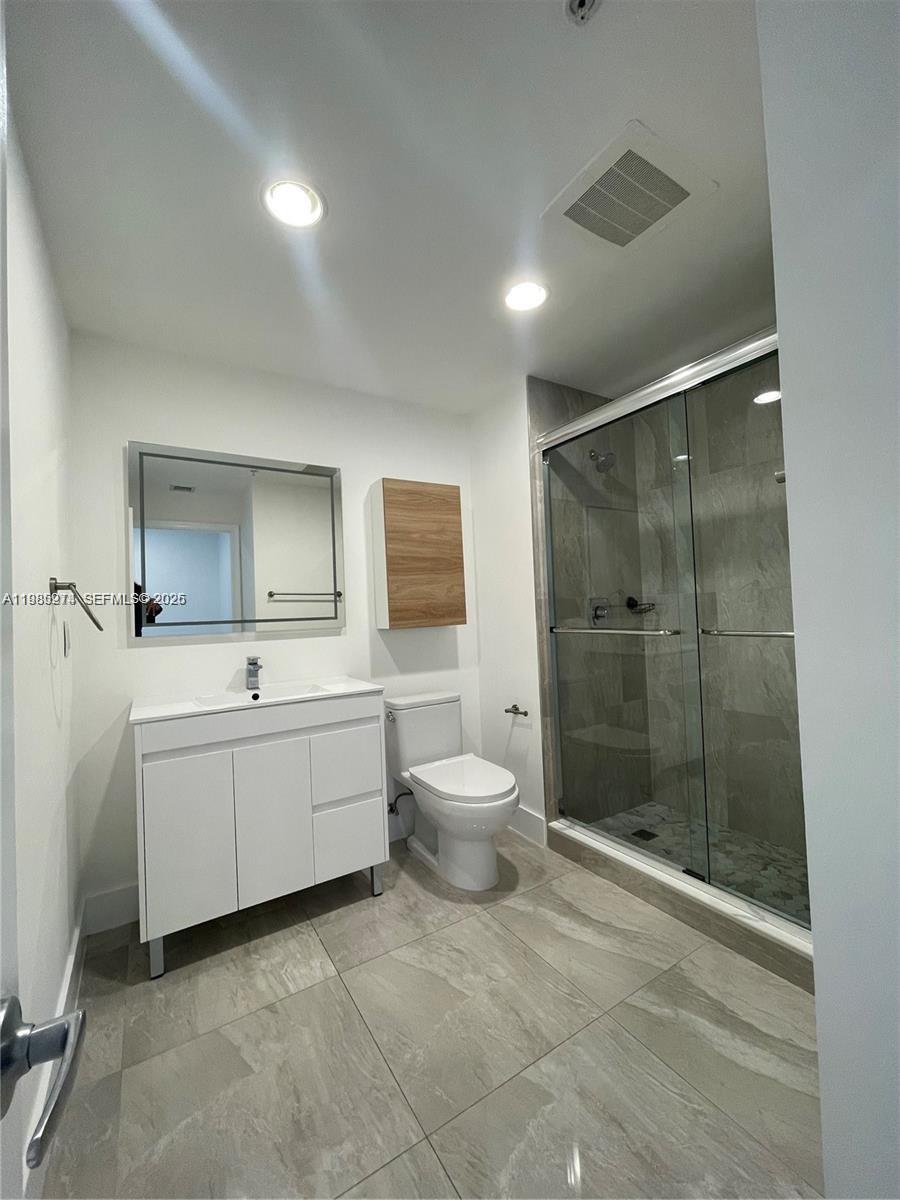 image Ten Aragon Condo11