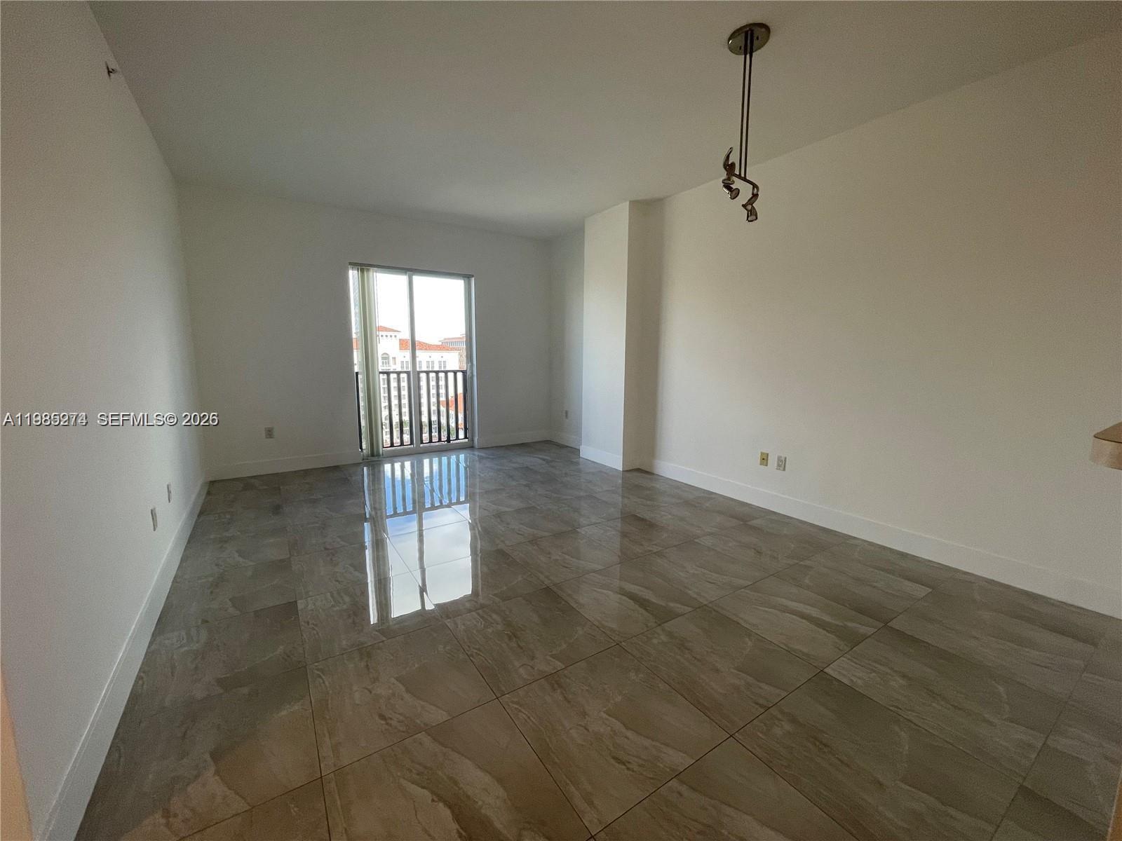 image Ten Aragon Condo3