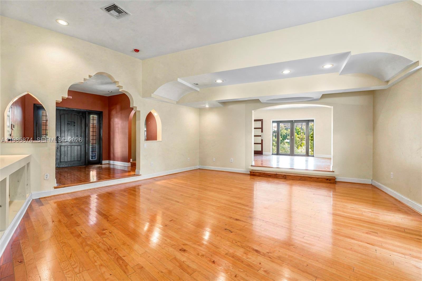 3310 Garden Ave Miami Beach, FL 33140