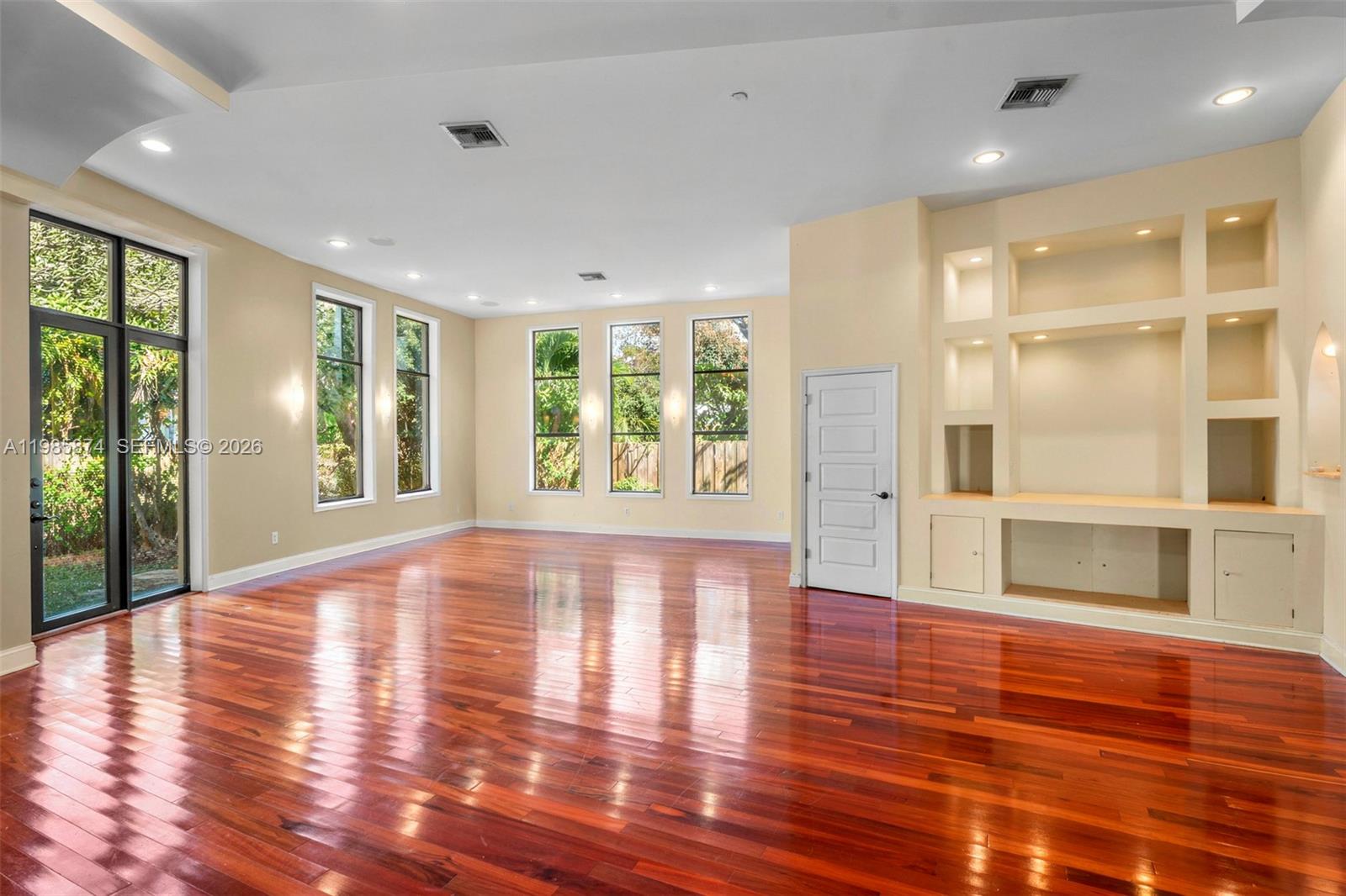 3310 Garden Ave Miami Beach, FL 33140