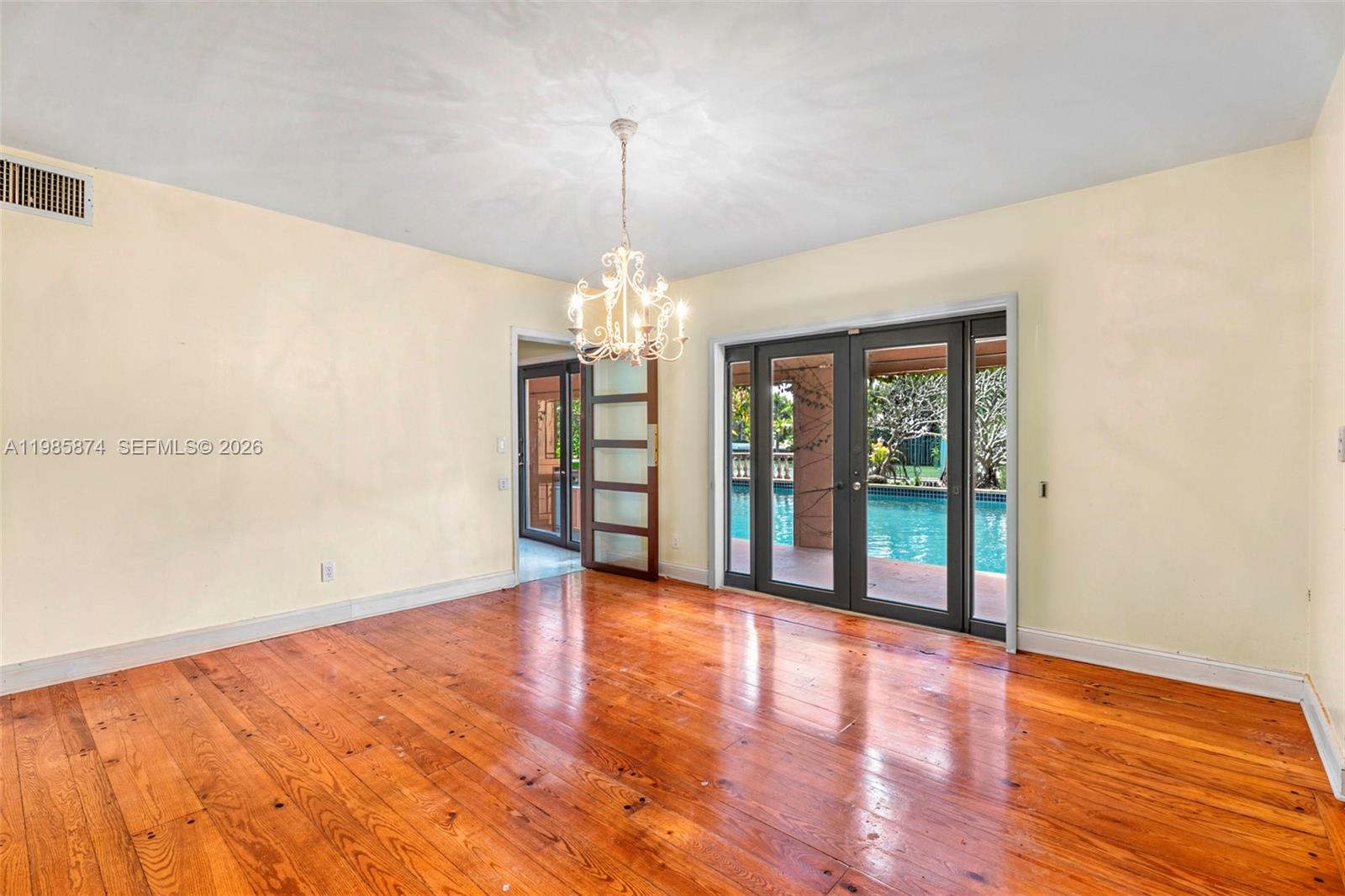 3310 Garden Ave Miami Beach, FL 33140