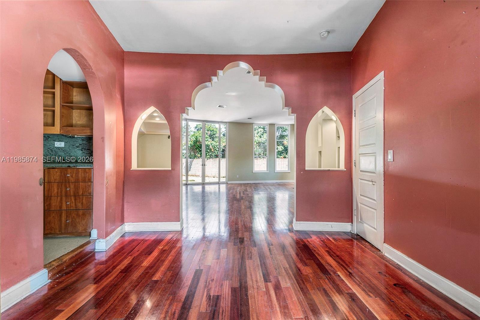 3310 Garden Ave Miami Beach, FL 33140