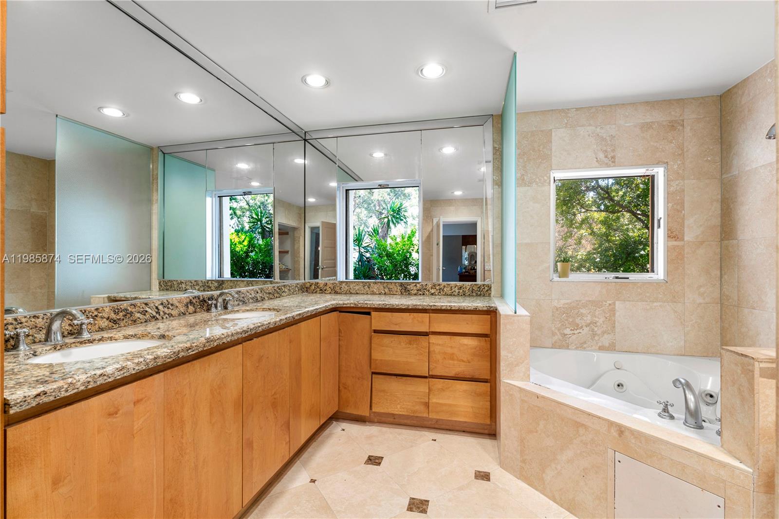 3310 Garden Ave Miami Beach, FL 33140