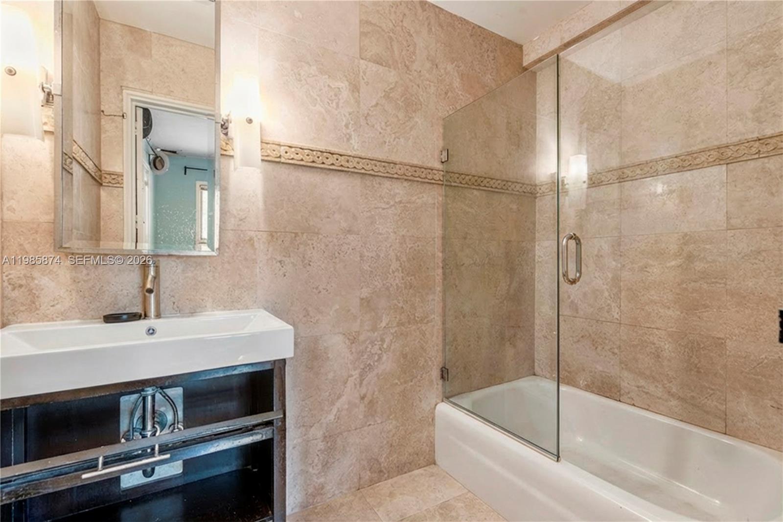 3310 Garden Ave Miami Beach, FL 33140