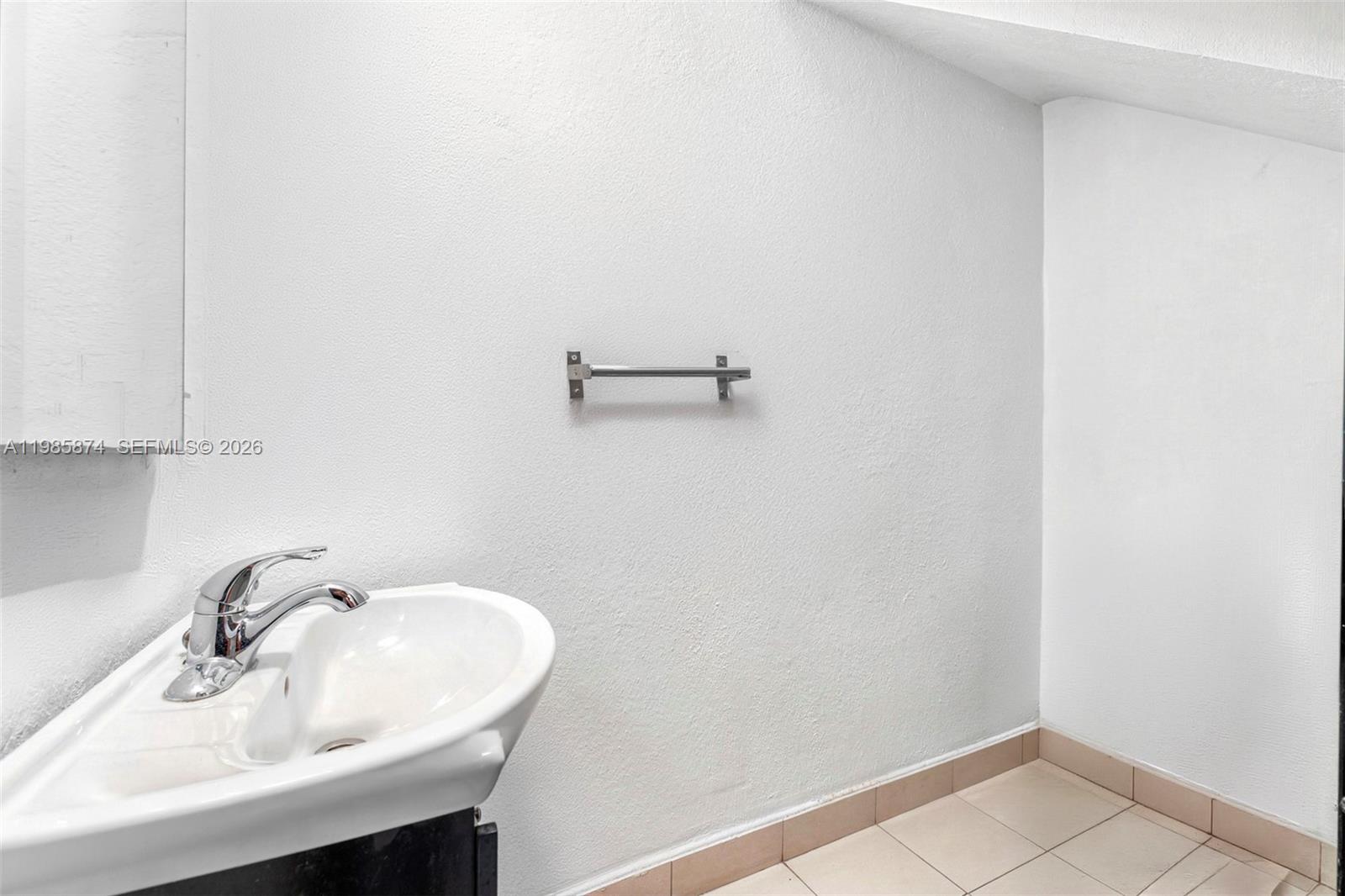 3310 Garden Ave Miami Beach, FL 33140